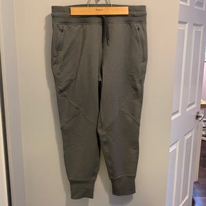 lululemon joggers